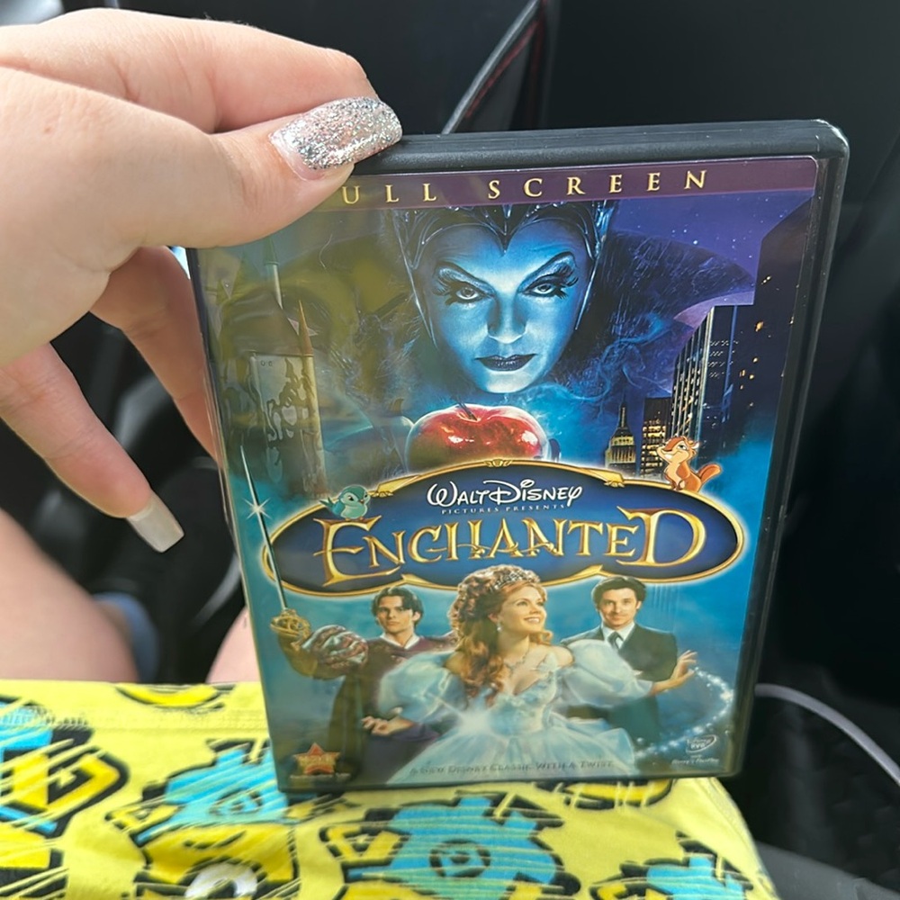 Enchanted DVD used and great condition